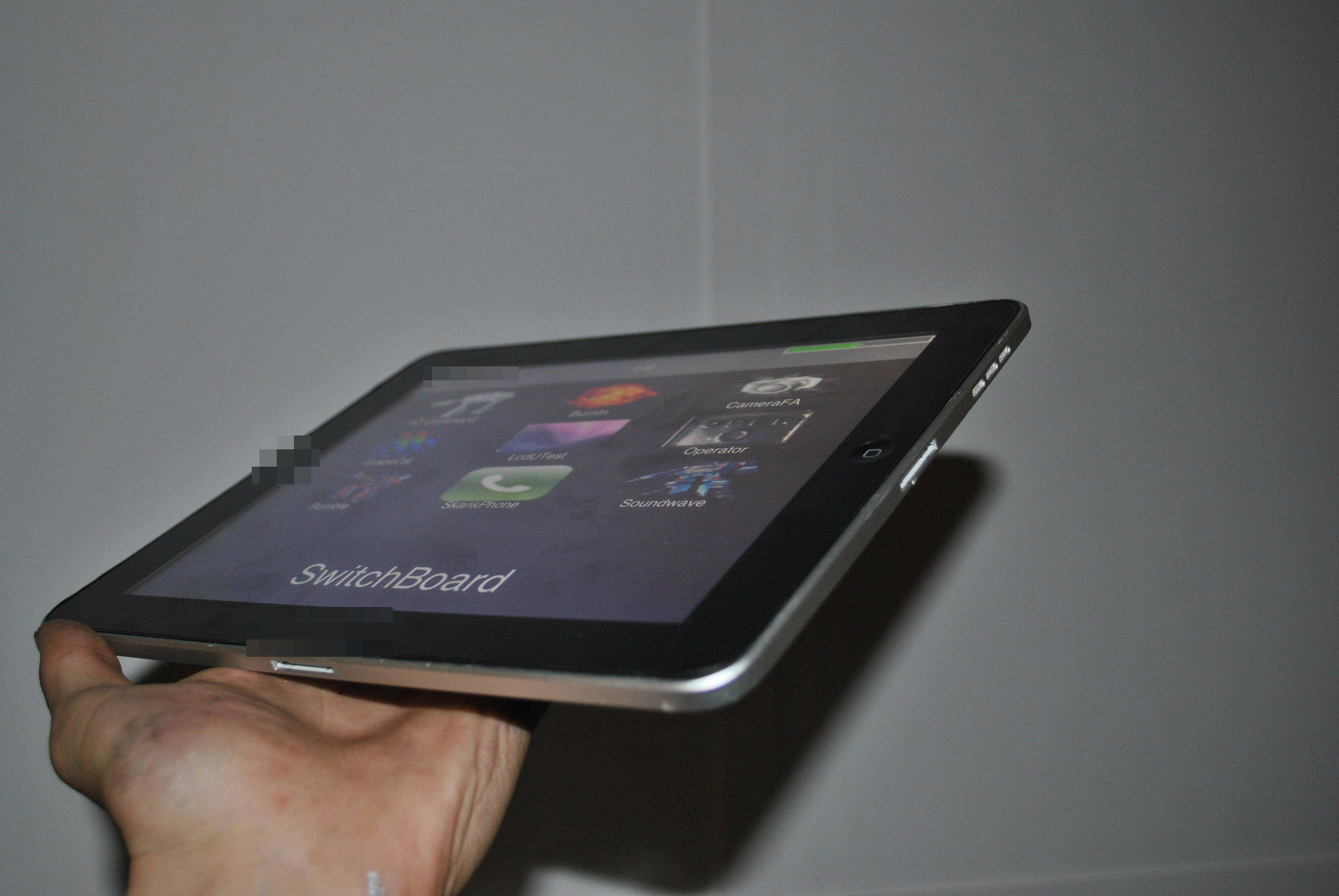 Prototipo iPad 2 dock su eBay
