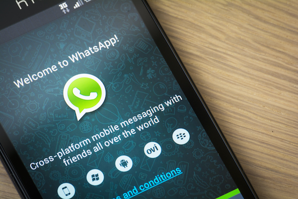 Foto che mostra WhatsApp in funzione su smartphone Android