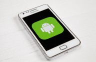 Come associare account Google a Android